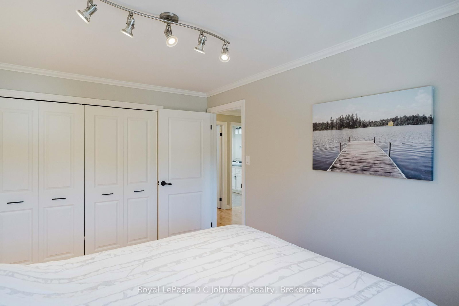 126 5th Avenue E • Owen Sound, ON photo 16