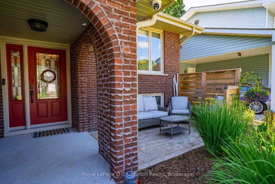 126 5th Avenue E • Owen Sound, ON photo 3