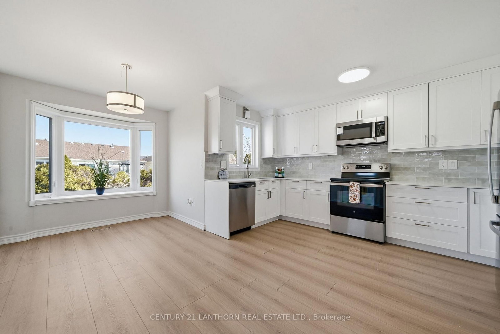 13 Nesbitt Drive • Brighton, ON photo 6
