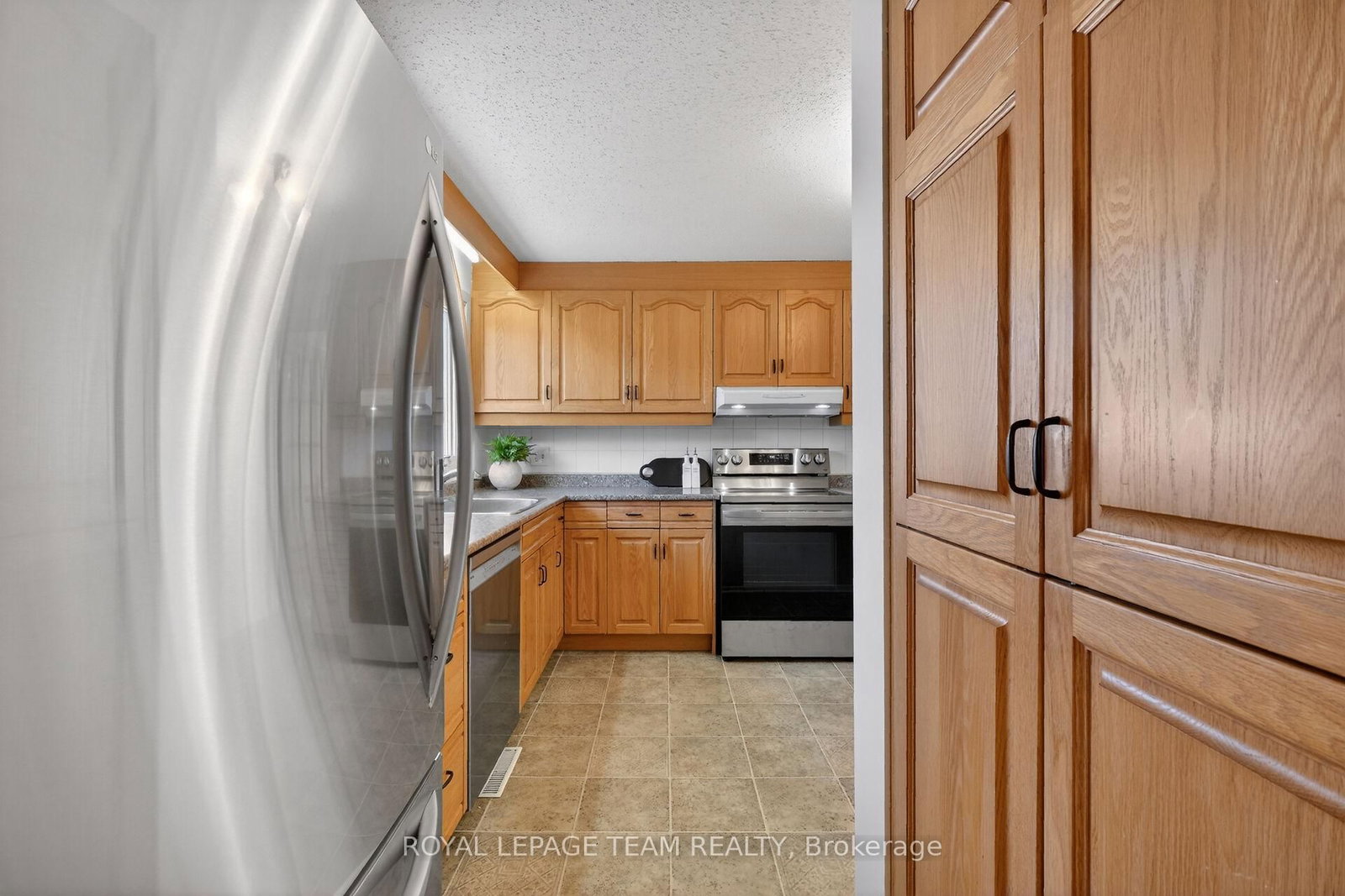 21 Lindhurst Crescent • Ottawa, ON photo 20
