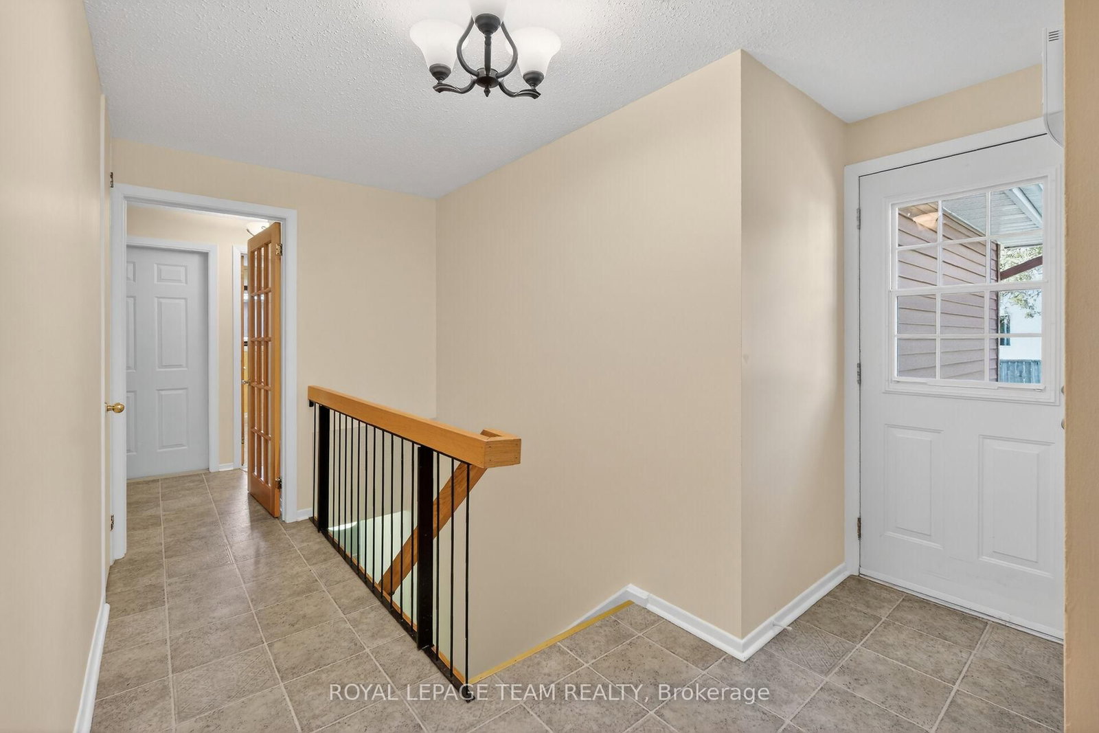 21 Lindhurst Crescent • Ottawa, ON photo 22