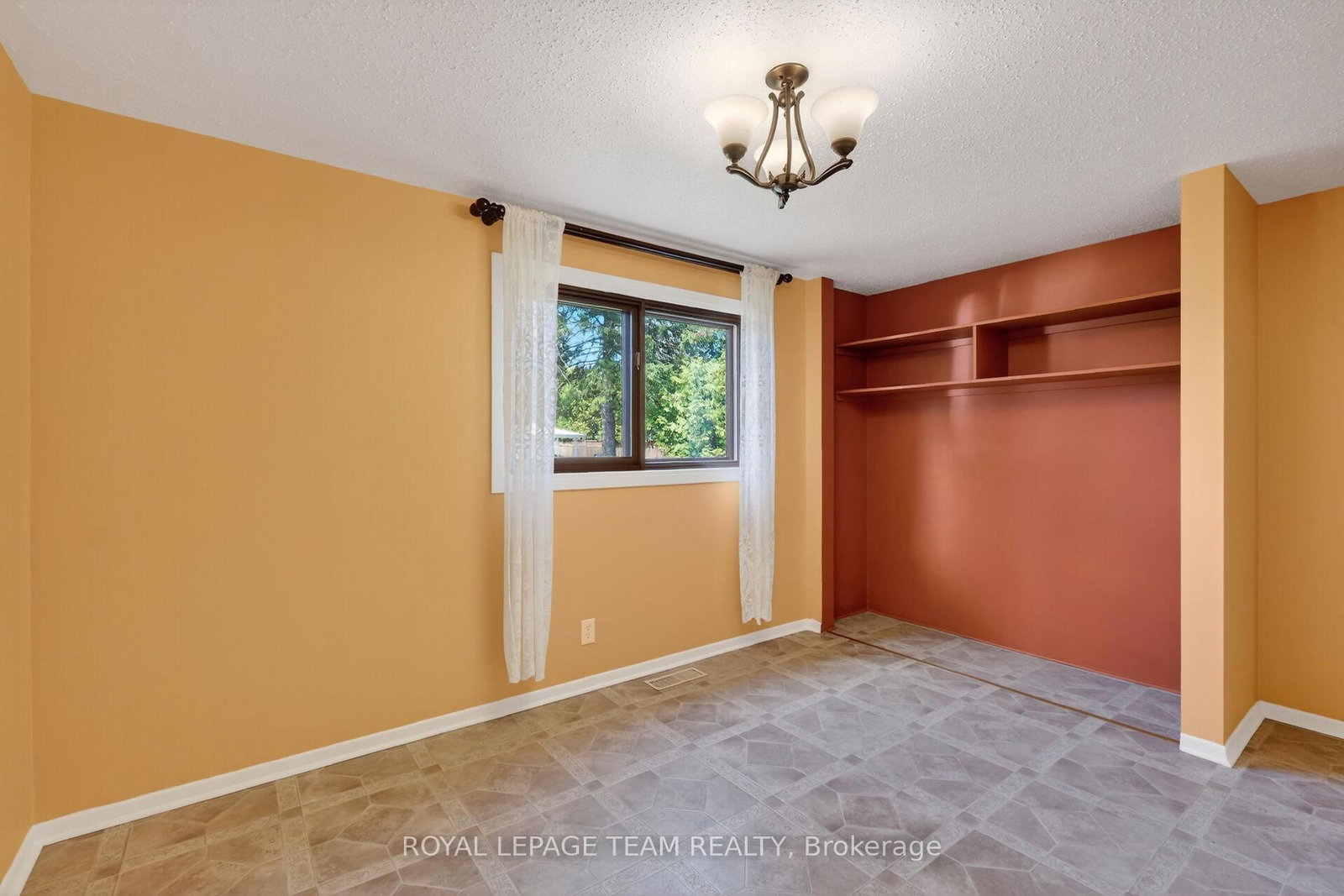 21 Lindhurst Crescent • Ottawa, ON photo 28