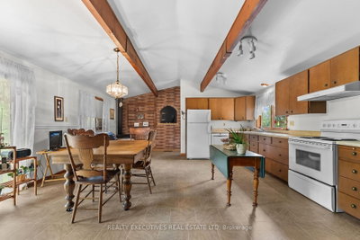 785 Boundary Road — photo 5