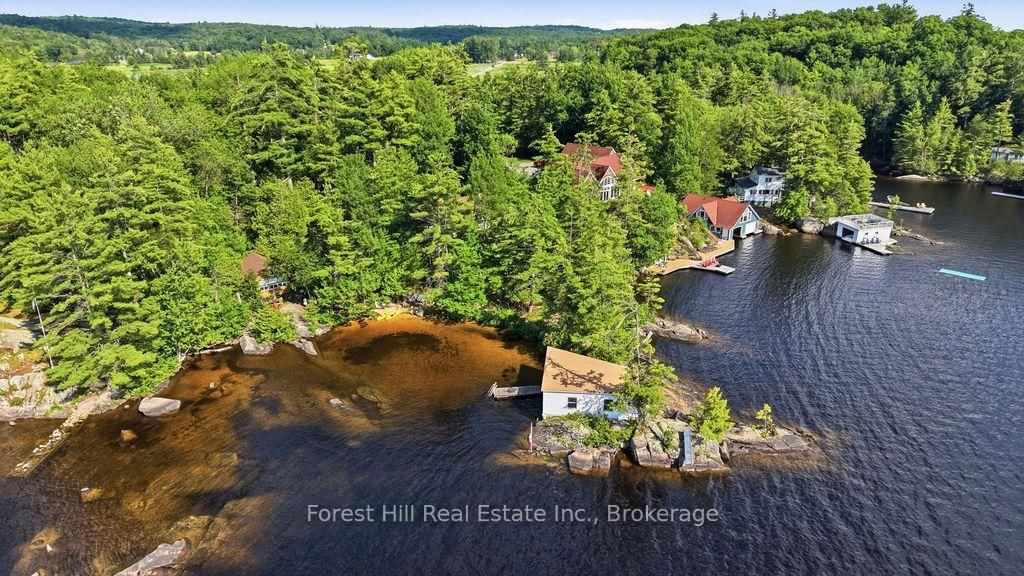 1211 Waldmere Road • Bracebridge, ON photo 2