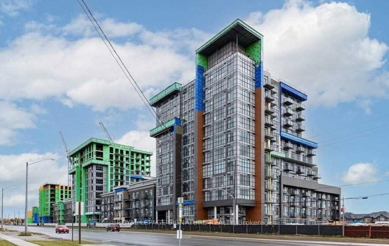 512 - 460 Dundas Street E