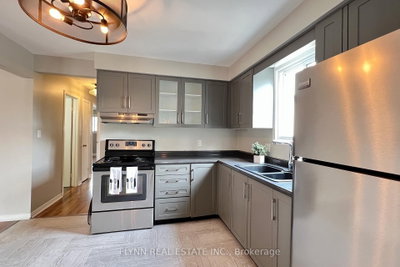 164 WINDSOR Street — photo 4