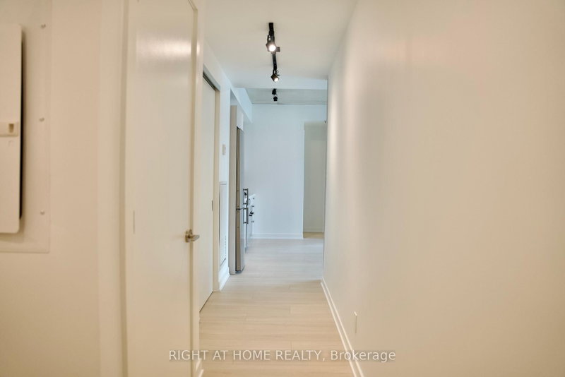 203 Catherine St photo 5