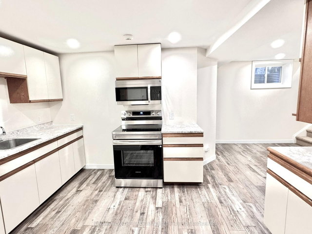 B - 382 William Street