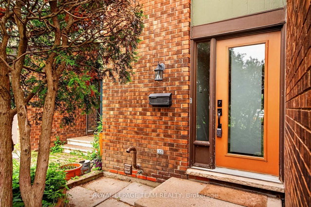 9 - 18 Chisholm Court