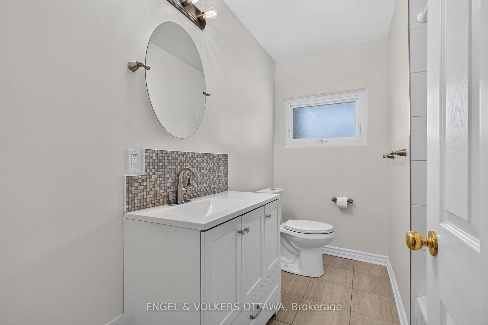2439 Alta Vista Drive • Ottawa, ON photo 19