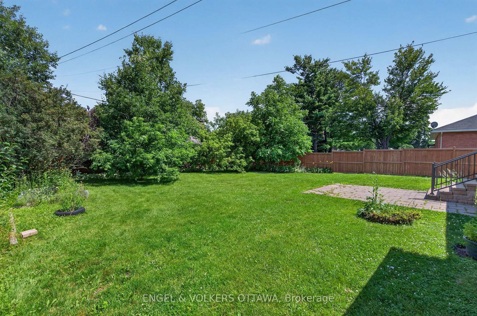 2439 Alta Vista Drive • Ottawa, ON photo 28