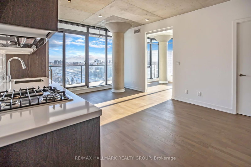 Unit 902 — 203 CATHERINE Street, Ottawa