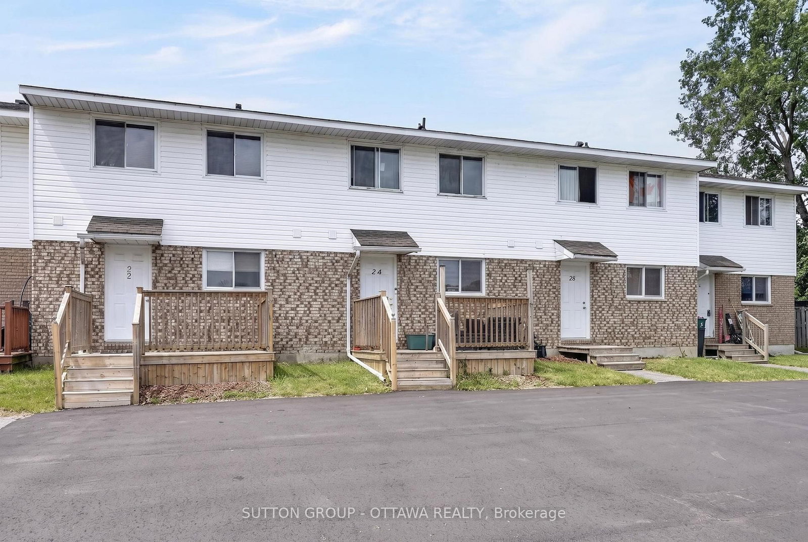 24 Carraway Crescent • South Dundas, ON photo 2