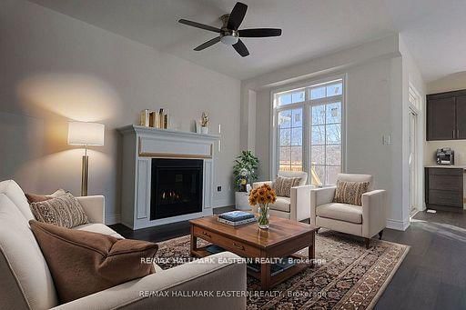 35 COLDBROOK Dr photo 4