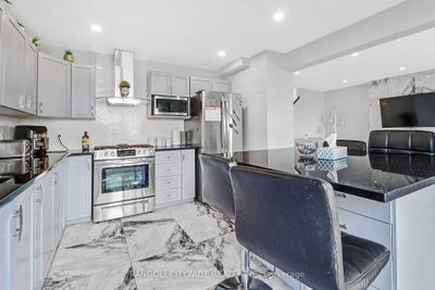 5962 Pineglade Crescent • Ottawa, ON photo 8
