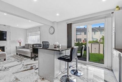 5962 Pineglade Crescent • Ottawa, ON photo 9
