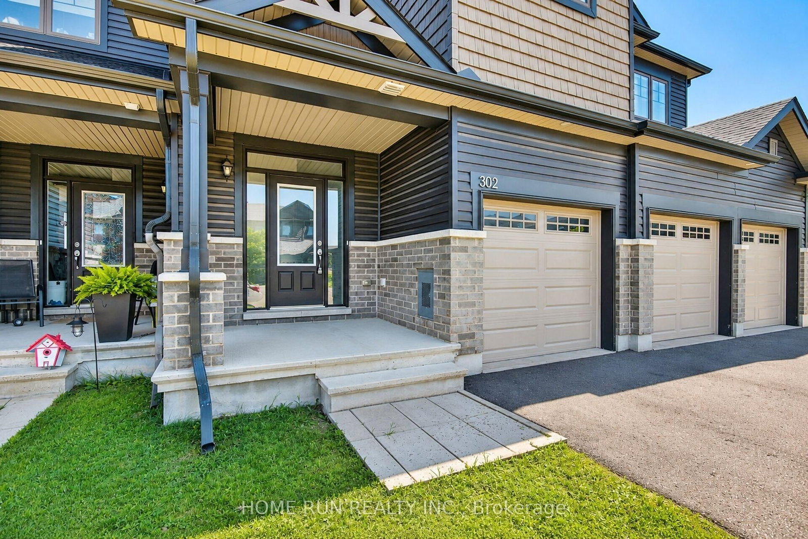 Townhouse for sale at 302 Grackle Street, Ottawa, Ontario, K1X 0G7 - Blossom Park/Kemp Park/Findlay Creek - MLS: X13581722