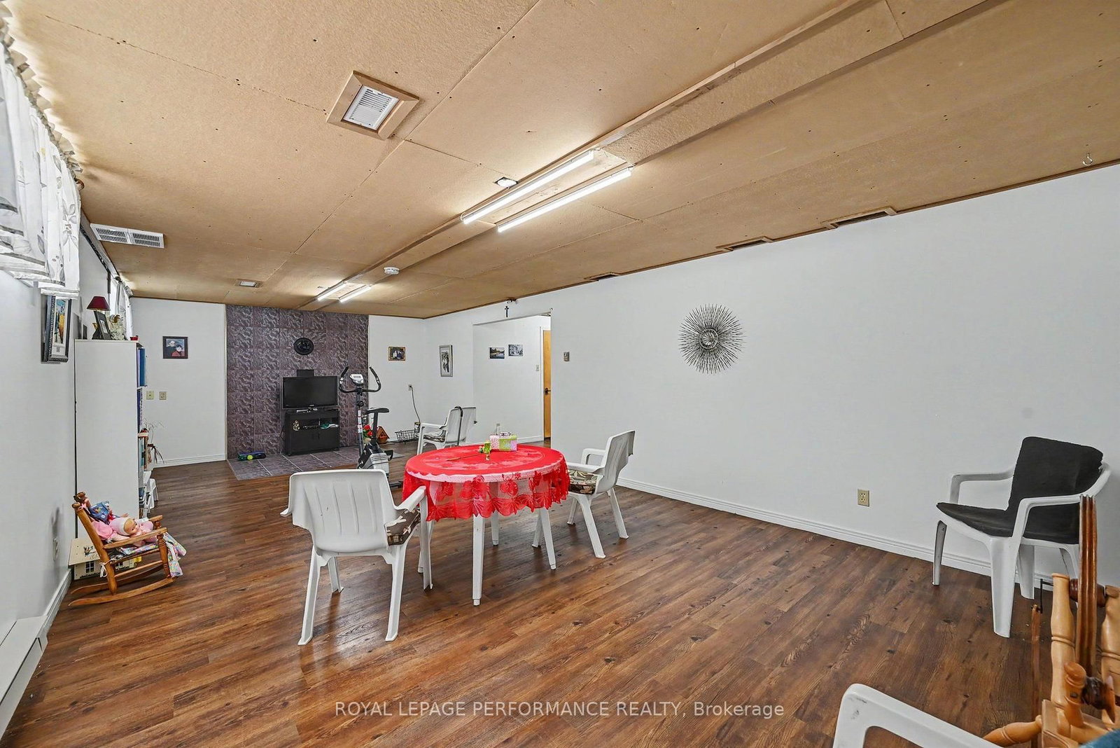 1401 Holy Cross Boulevard • Cornwall, ON photo 29