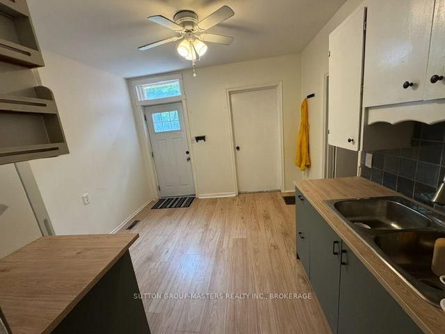 1 - 495 Bagot Street