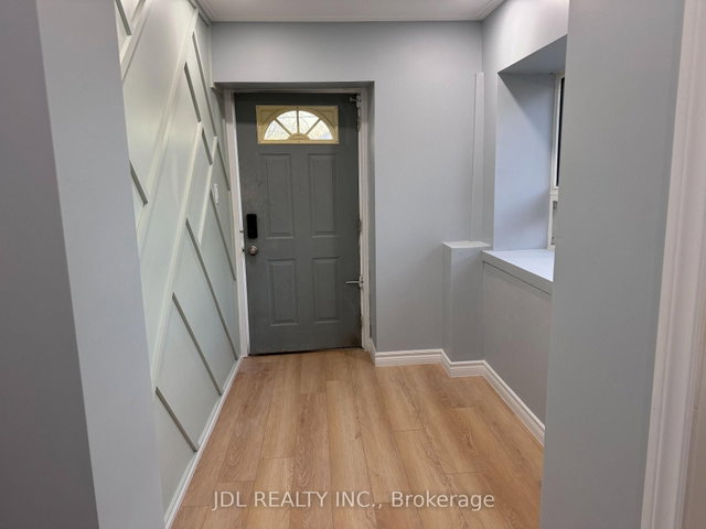 Main - 4750 Saint Lawrence Avenue