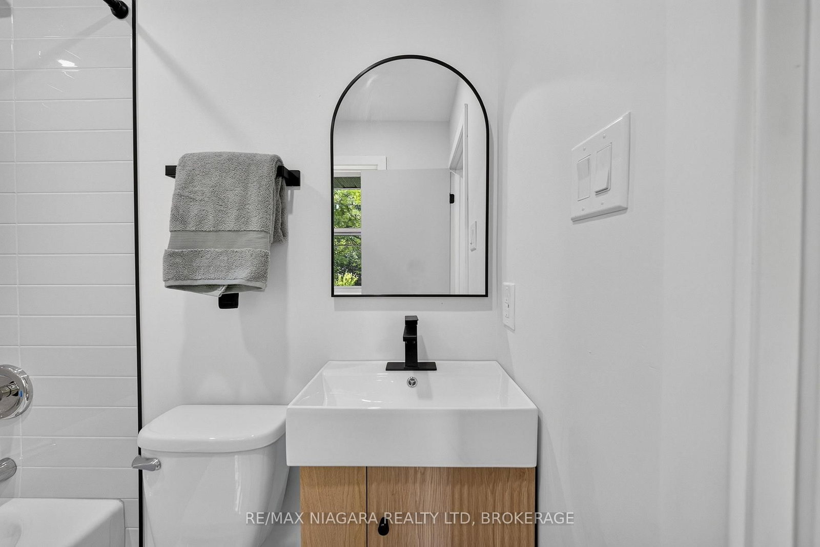 7072 Dell Avenue • Niagara Falls, ON photo 17