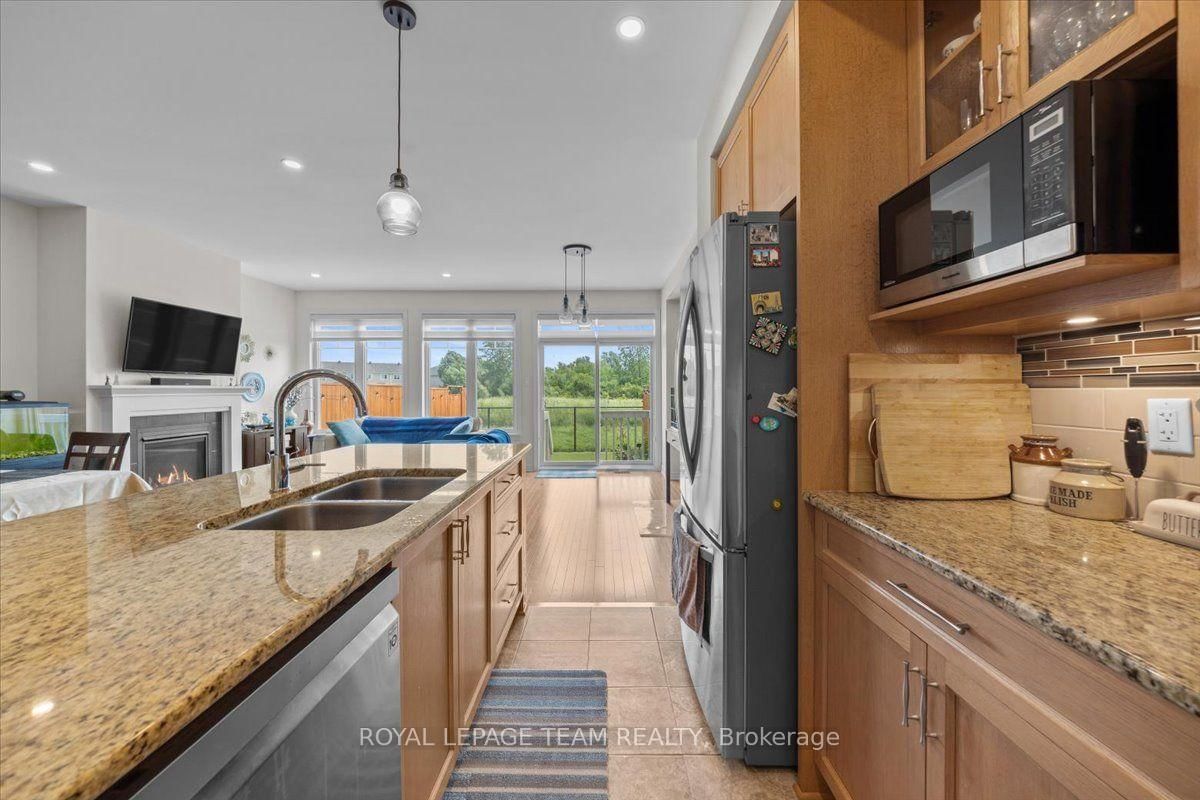 552 Jackdaw Avenue • Ottawa, ON photo 10