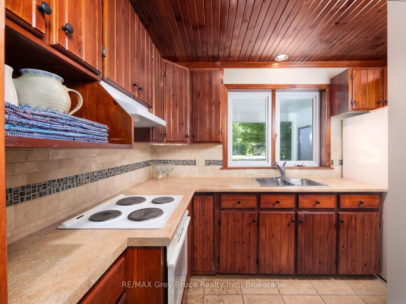 30 Riverside Place • South Bruce Peninsula, ON photo 18