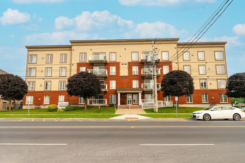 406 - 2921 Laurier Street