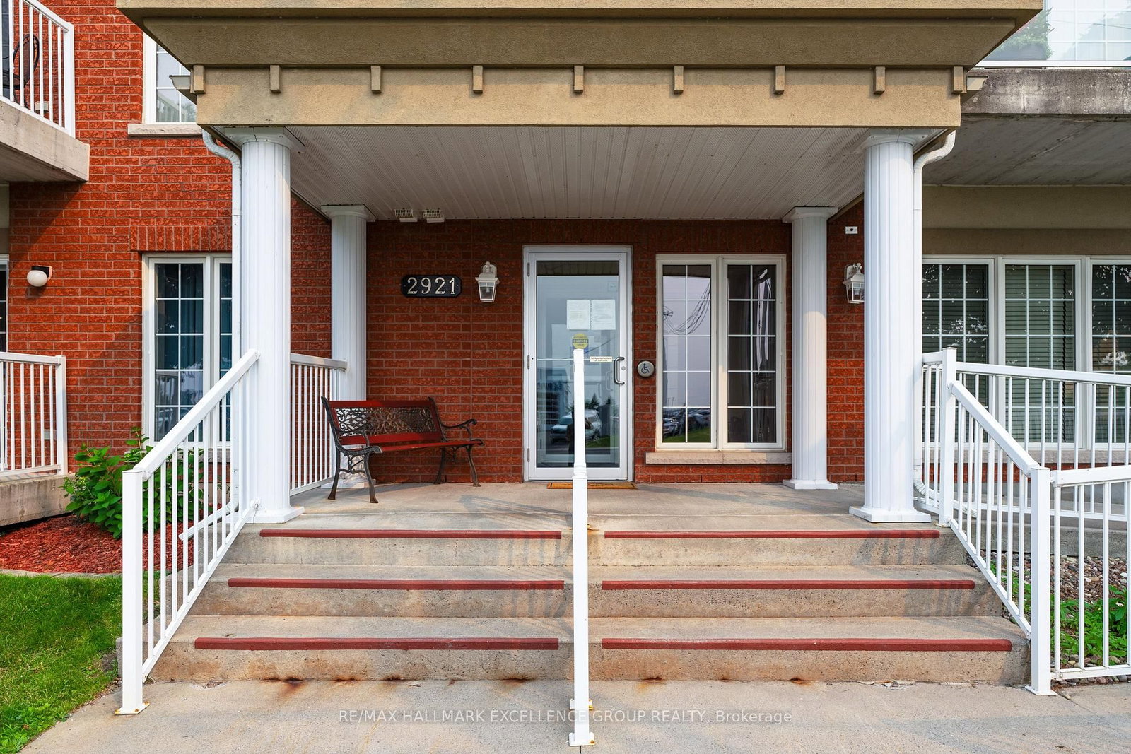 2921 Laurier Street • #406 • Clarence-Rockland, ON photo 4
