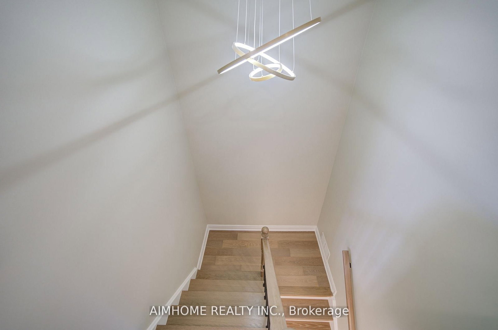 36 Grand River Avenue • Brantford, ON photo 20