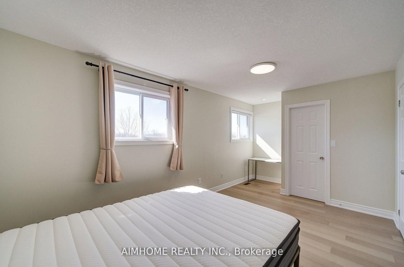 36 Grand River Avenue • Brantford, ON photo 27