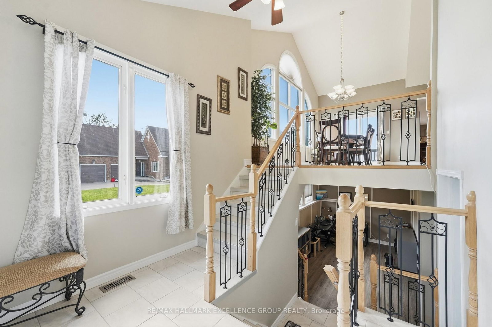 2985 Leo Lane • Orleans, ON photo 4