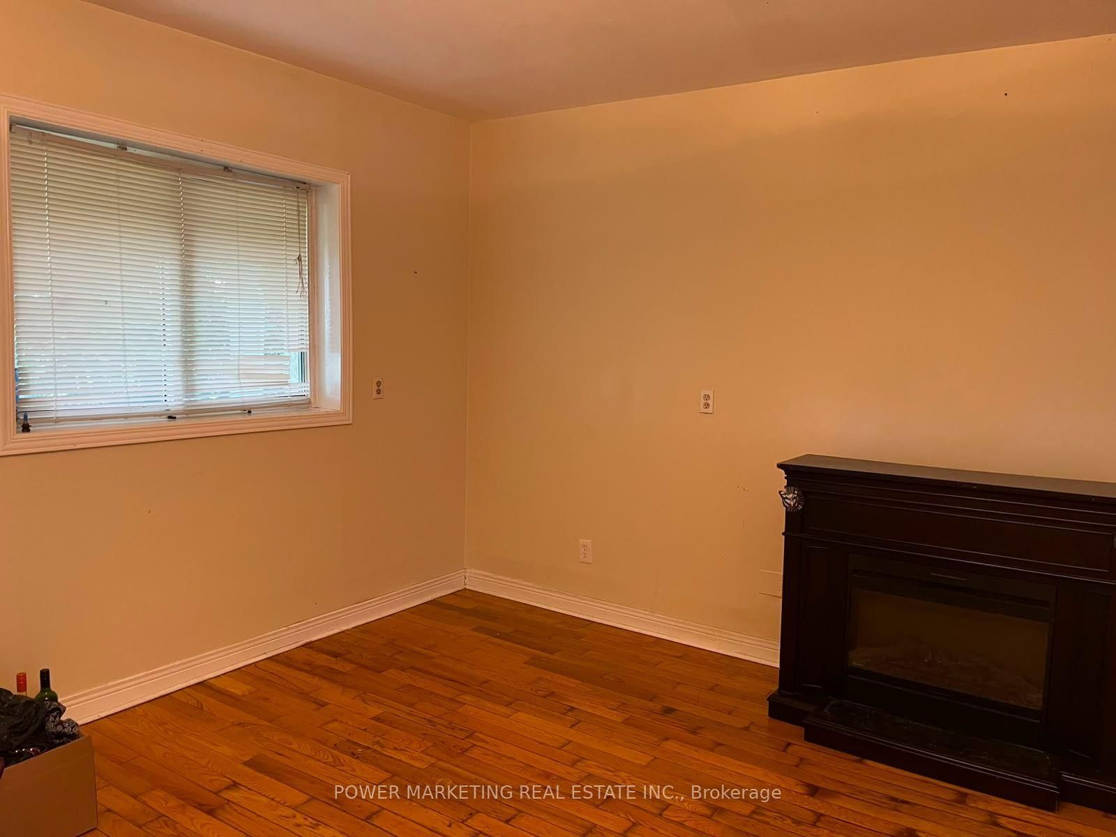 2051 BLACKCREEK Road • Ottawa, ON photo 6