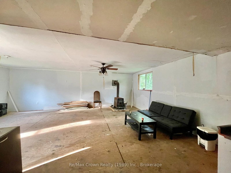 1106 Commanda Lake Rd photo 4