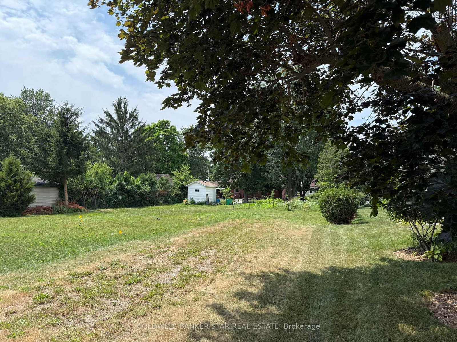 112 VICTORIA Street • Southwest Middlesex, ON photo 1