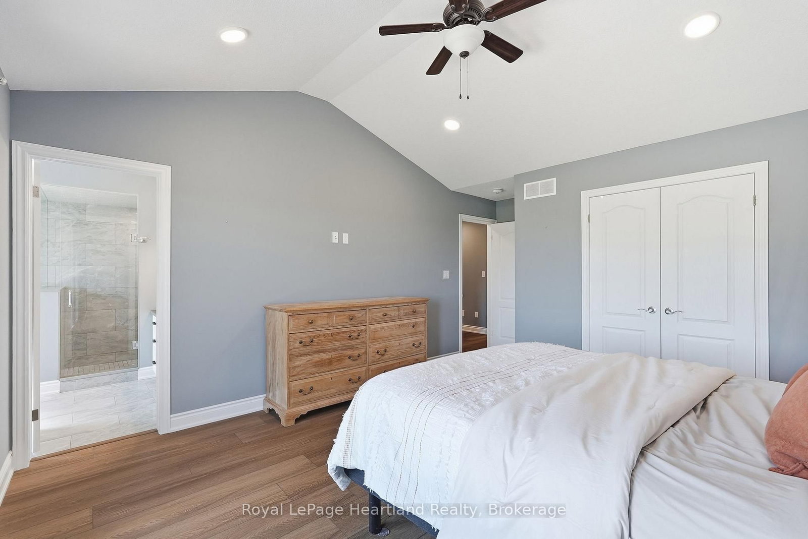 10 S Minto Street • Minto, ON photo 17