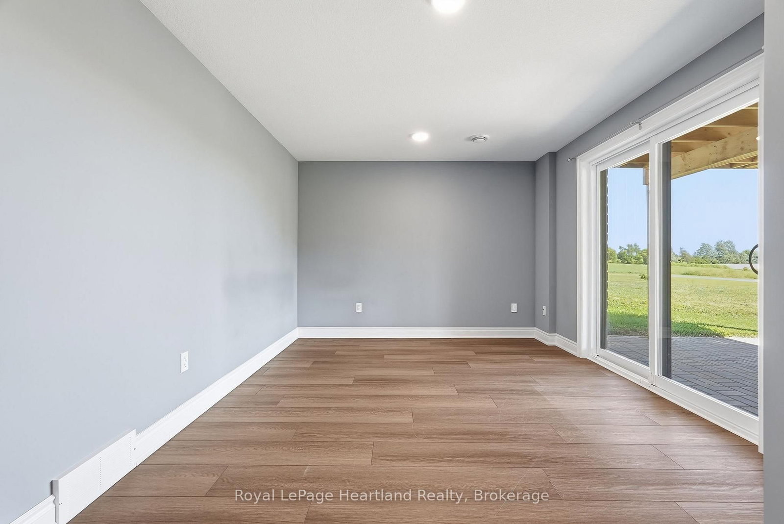 10 S Minto Street • Minto, ON photo 31
