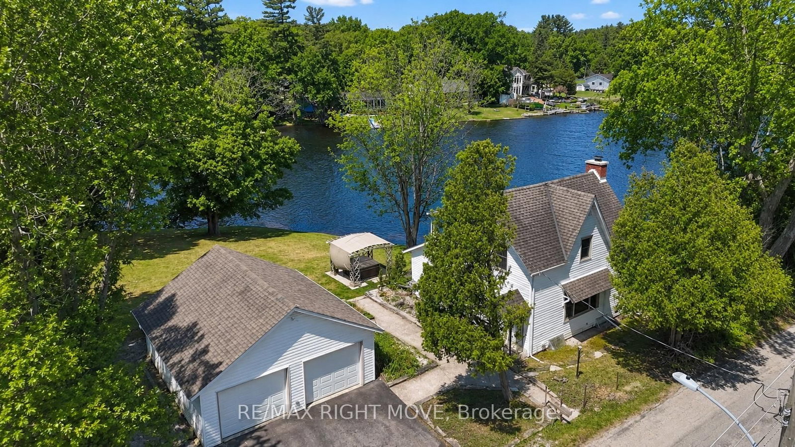 1012 Cowbell Lane • Gravenhurst, ON photo 1