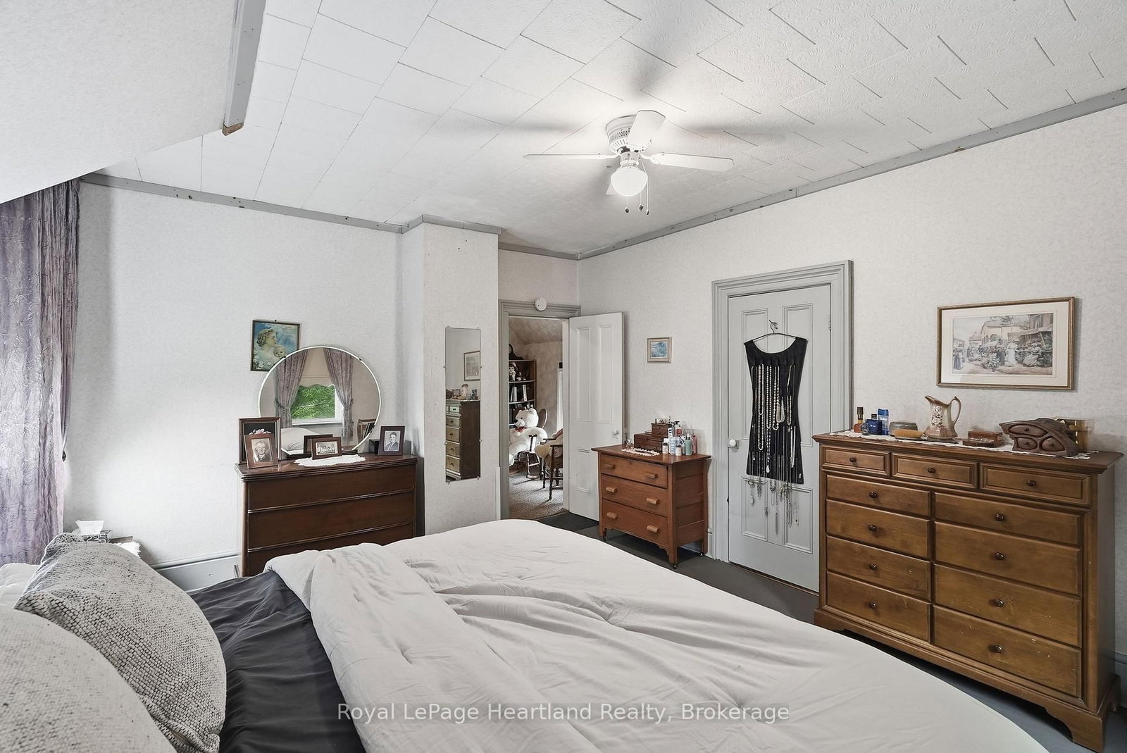 2037 Harriston Road • Howick, ON photo 25