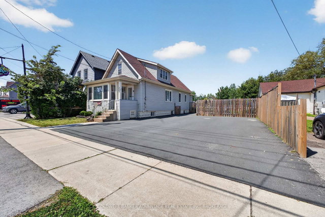 229 Broadway Avenue