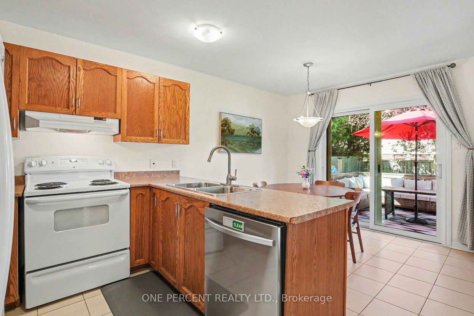 161 Beechfern Drive • Stittsville, ON photo 8
