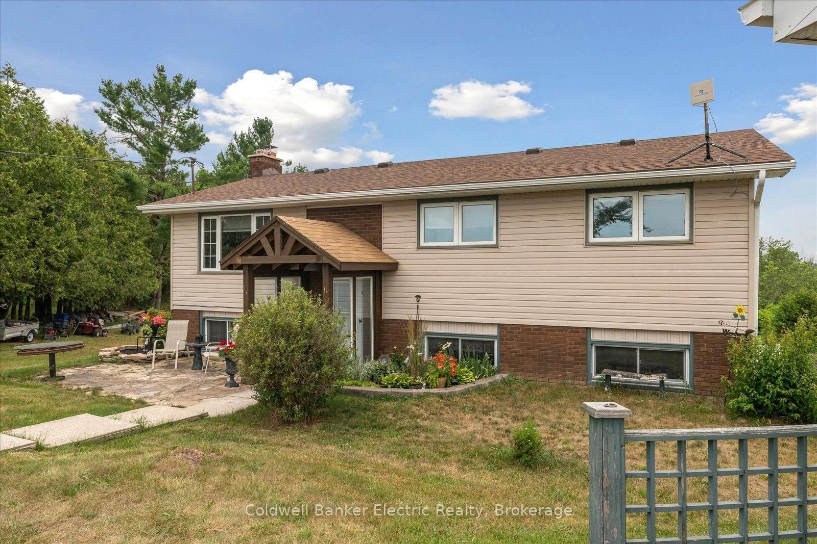 1657 4th Line • Douro-Dummer, ON photo 9