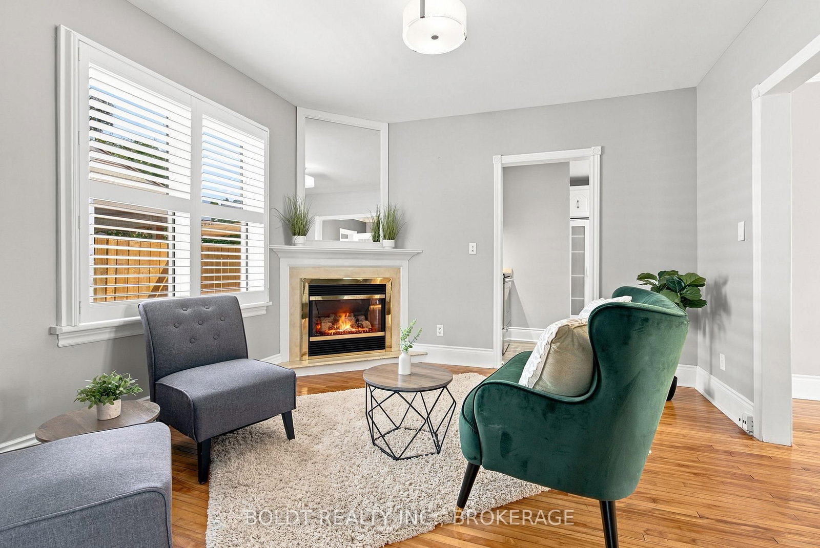 42 Thomas Street • St. Catharines, ON photo 11