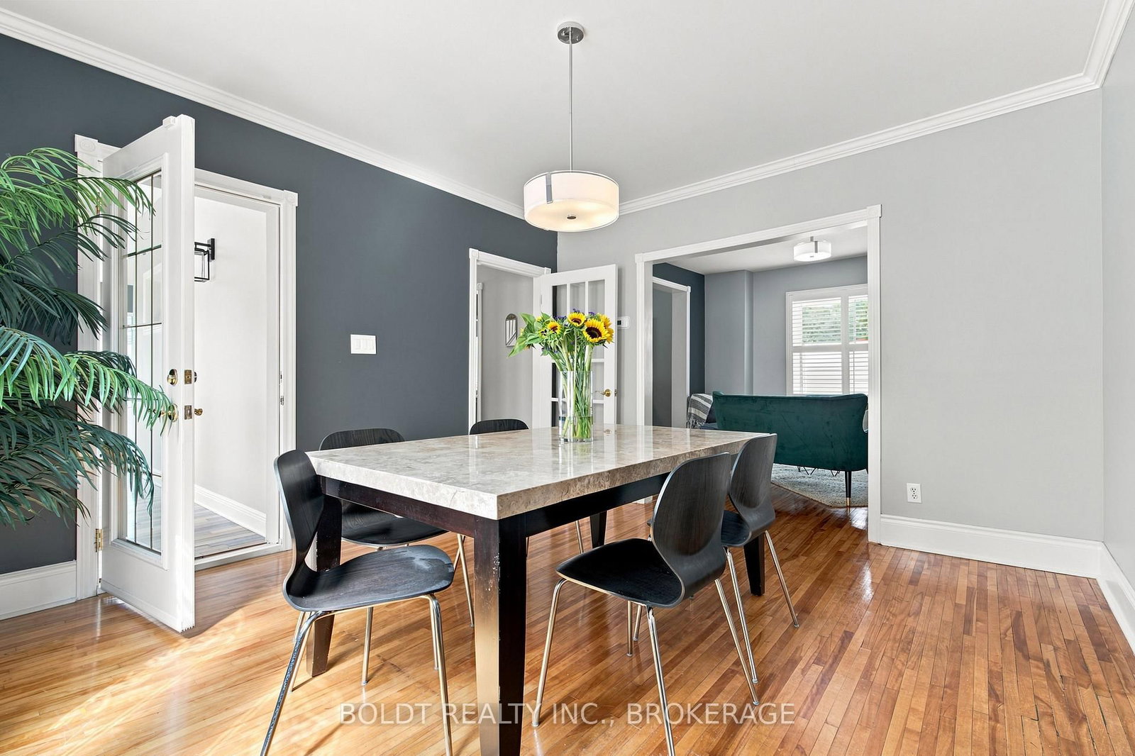 42 Thomas Street • St. Catharines, ON photo 14