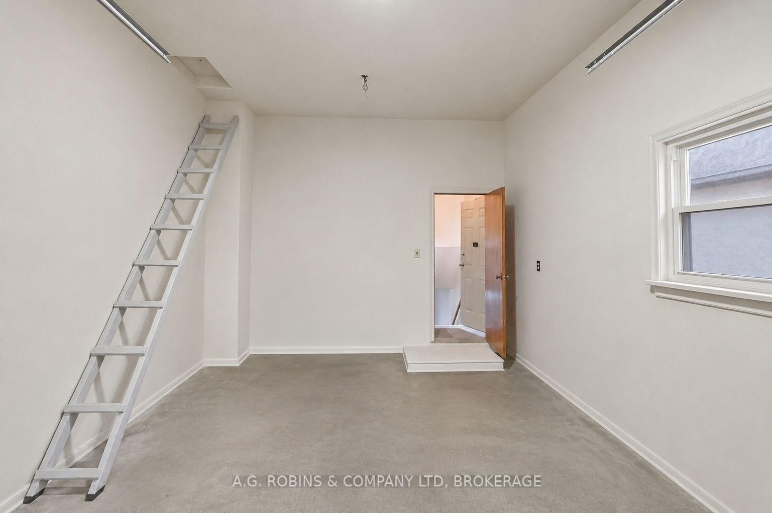 140 Classic Avenue • Welland, ON photo 41
