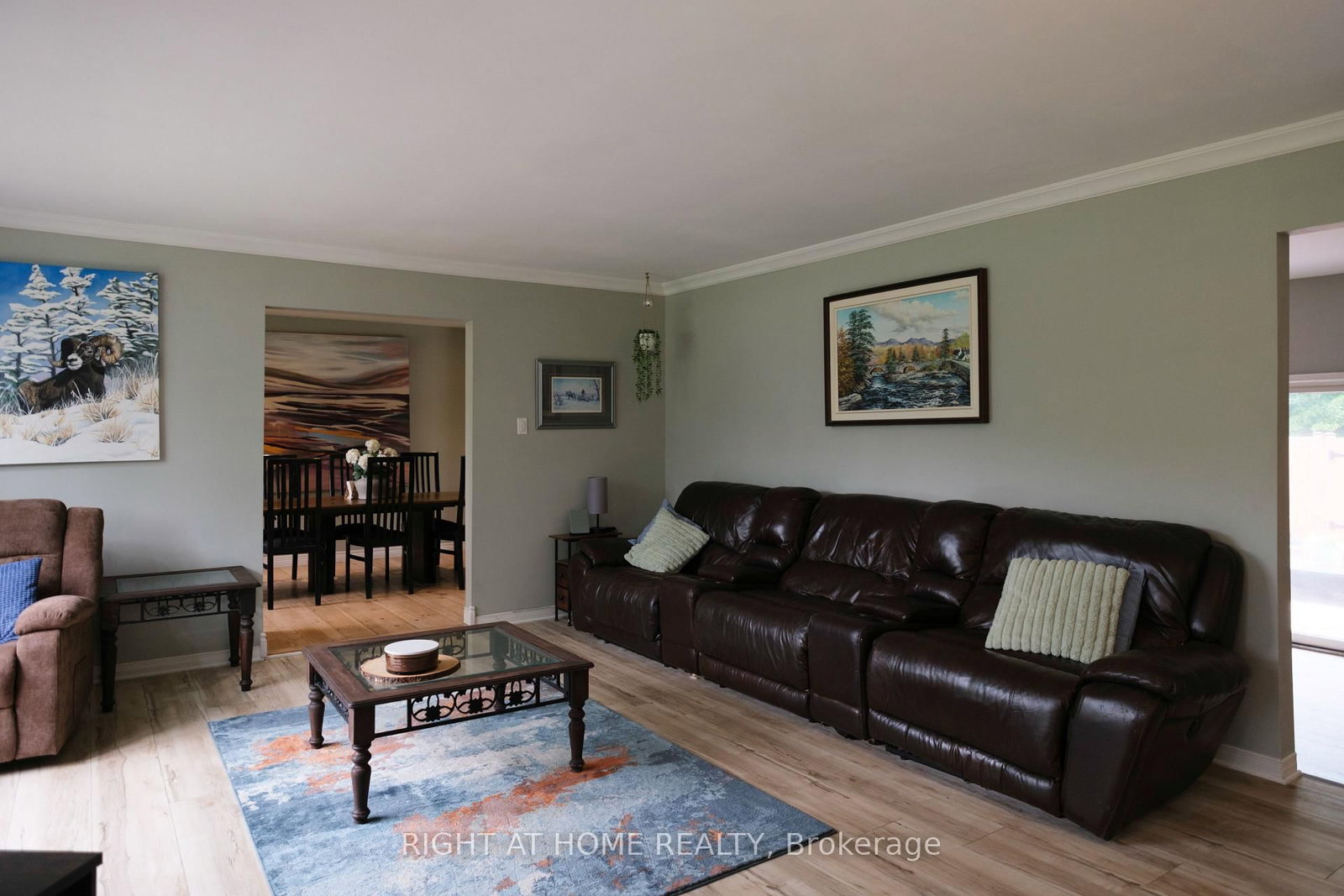 306 Lynx Hollow Drive • Pakenham, ON photo 4