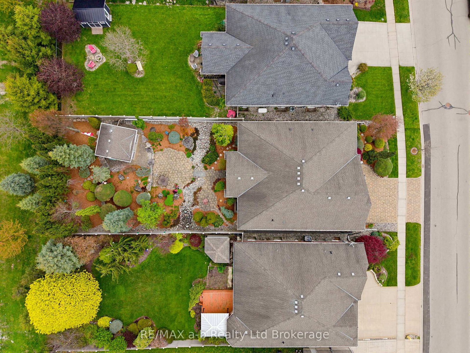 911 Ridgewood Drive • Woodstock, ON photo 29