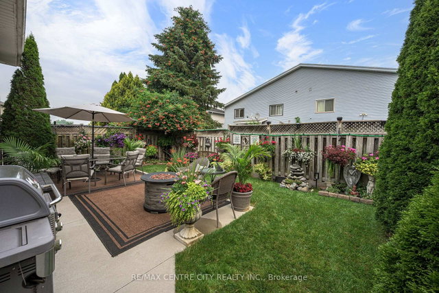 128 Crimson Crescent