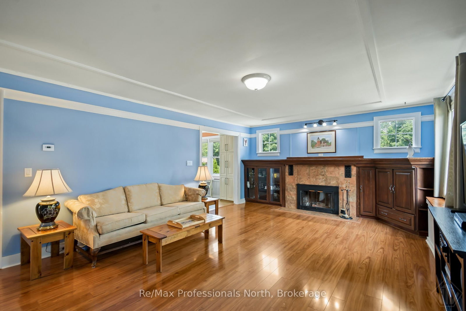 695 N John Street • Gravenhurst, ON photo 14