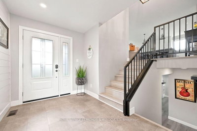 28 Carol Street — photo 6